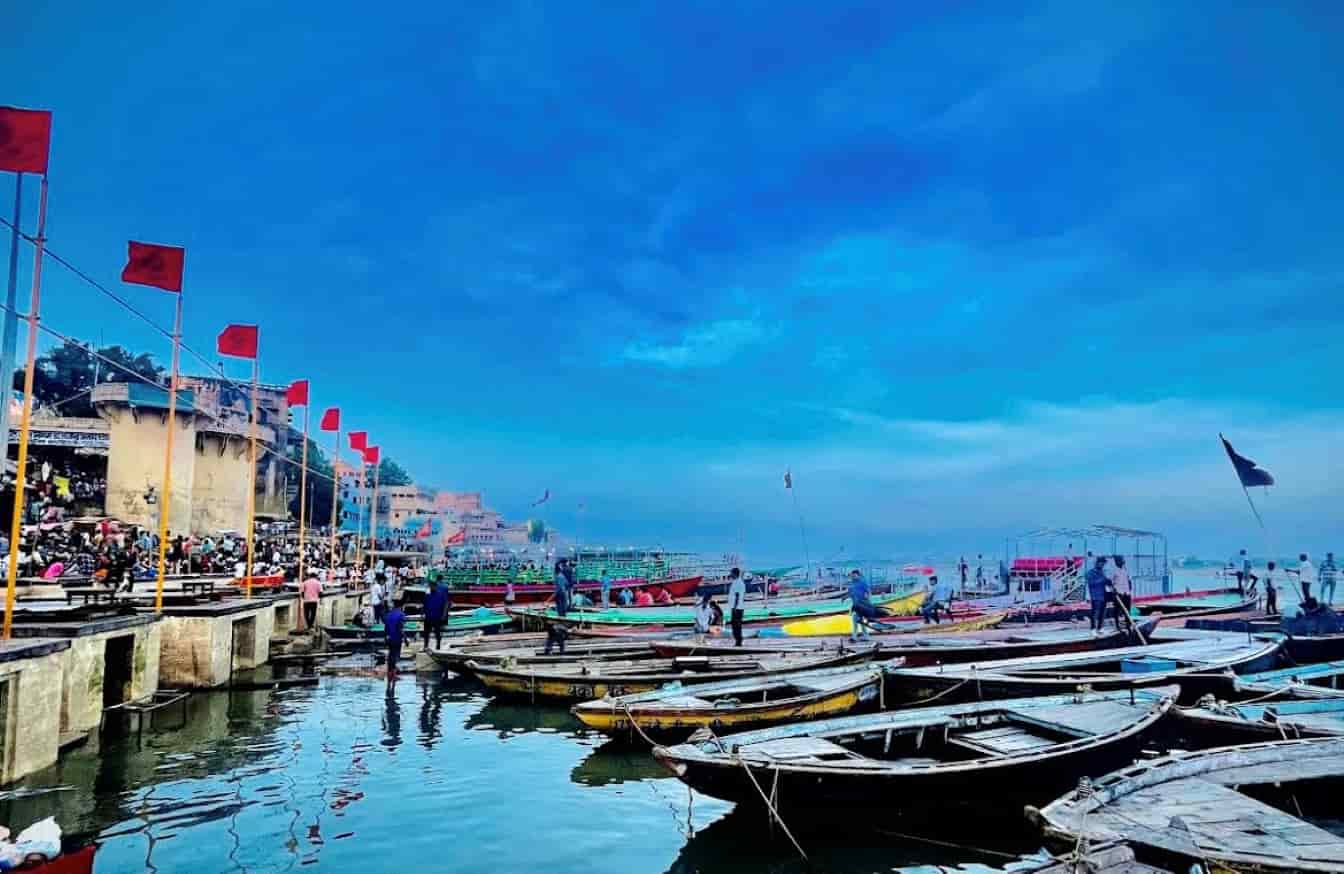 Varanasi to Bandhavgarh 2-Day Wildlife Cab Tour